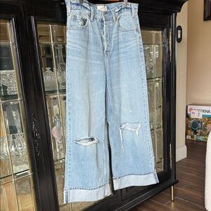 Universal Thread Light Blue High-Rise Wide Leg Distressed Jeans Ankle Length